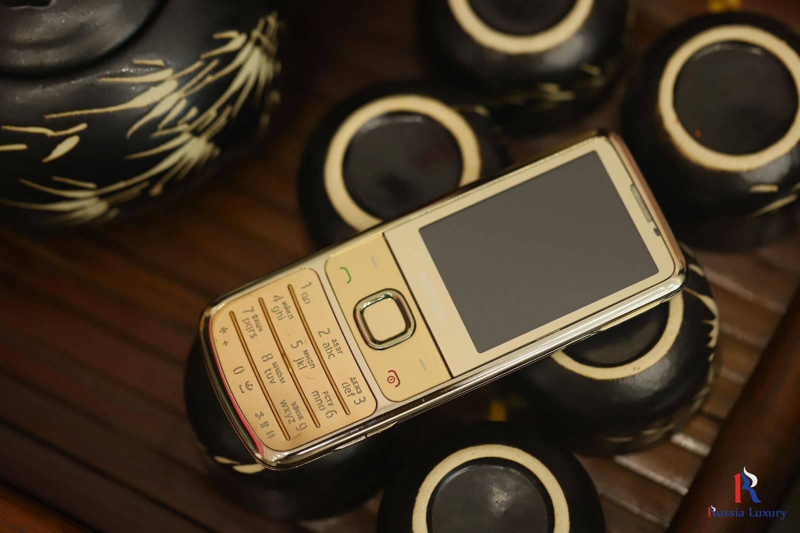 Mua Điện thoại Nokia 6700 Gold