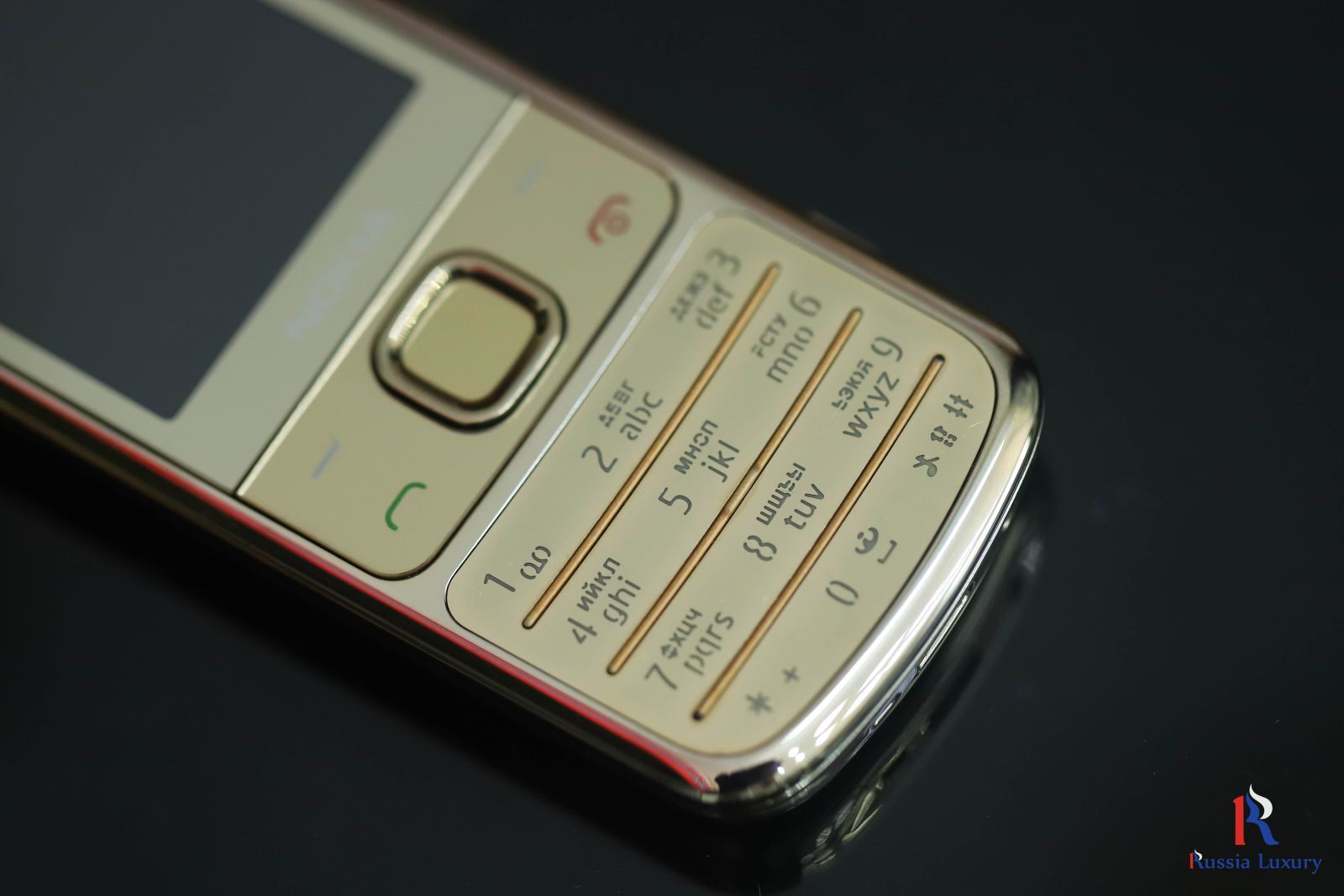 Nokia 6700 Gold 3