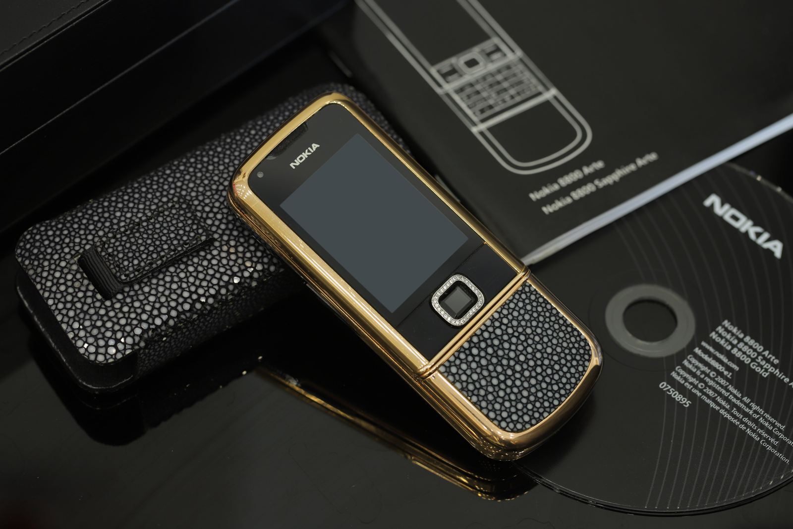 Nokia 8800E Rose Gold da cá đuối 3